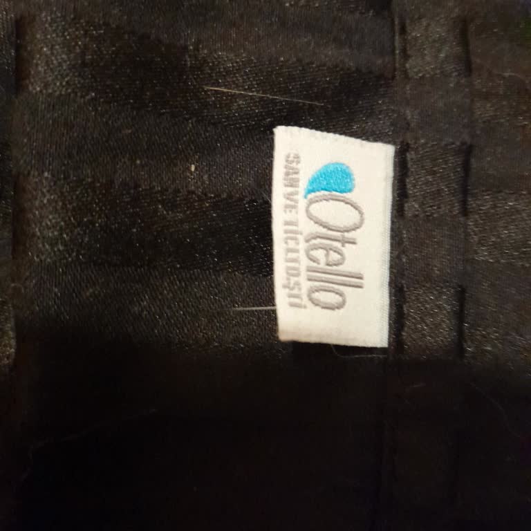 Nevresim Takımında Kalıcı Boya Lekesi Ve Kötü Müşteri Hizmeti