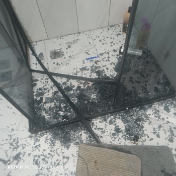 Tekno Duş Garanti Kapsamındaki Duşakabin Patladı Ve Ücret Talep Edildi!