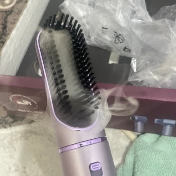 Patlayan Saç Şekillendirici Ve Kötü Müşteri Hizmetleri