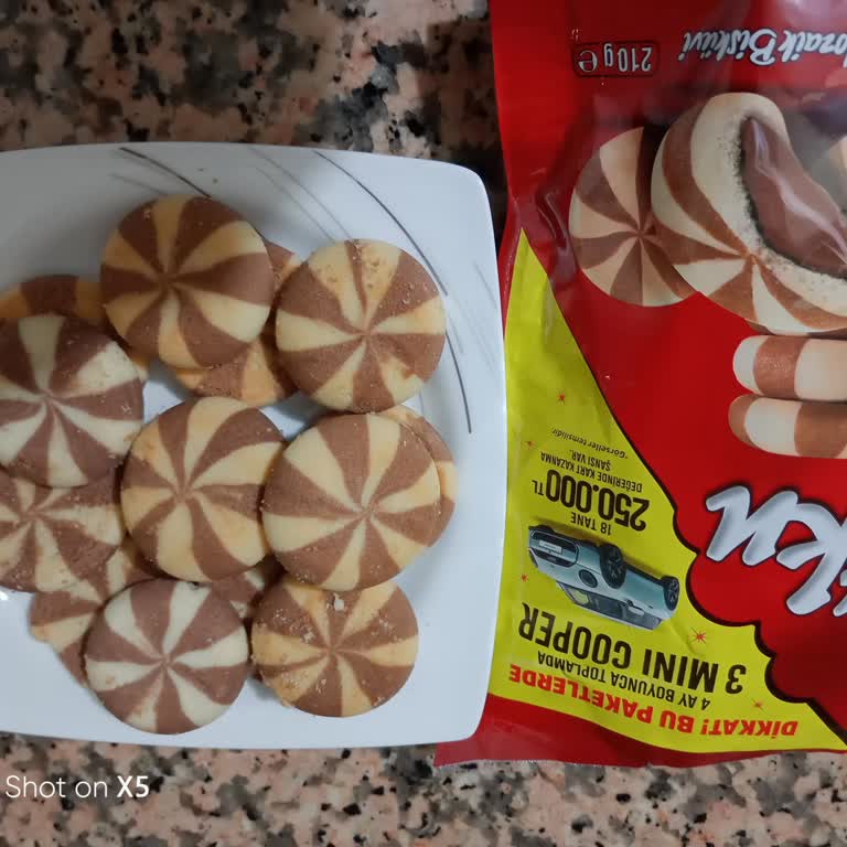 Eti Tutku Bisküvisi: Taze Mi Bayat Mı?