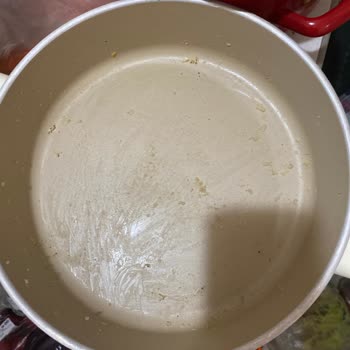 Emsan Tencere ve Tava Yapışma Sorunu