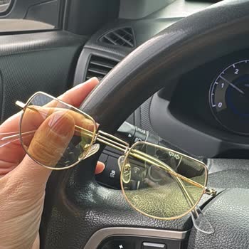 Gözlük Kullanımında Yaşanan Rahatsızlık Ve İletişim Sorunu