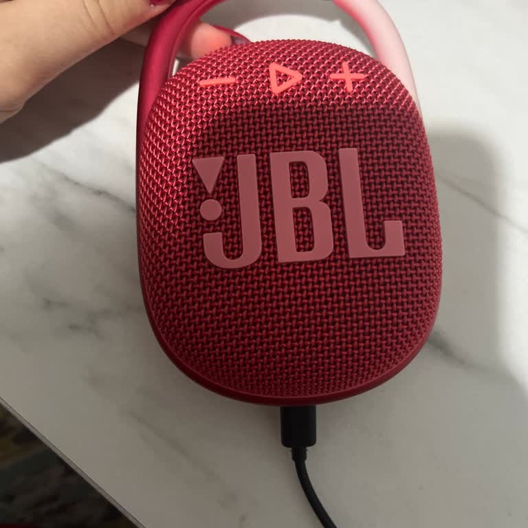 JBL Hoparlörüm Şarj Sorunu Yaşıyor