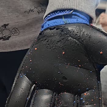 Kipsta Kaleci Eldivenleri İlk Kullanımda Parçalandı