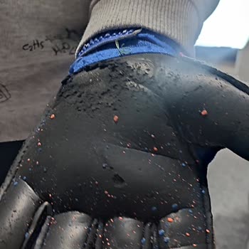 Kipsta Kaleci Eldivenleri İlk Kullanımda Parçalandı