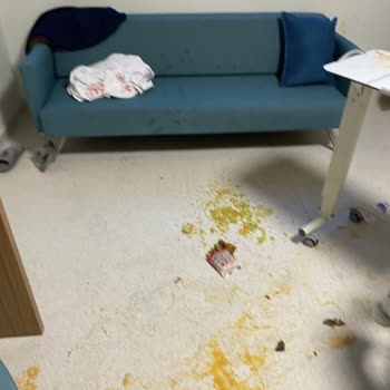 Hastane Yemekhanesinde Şiddet Ve Hakaret