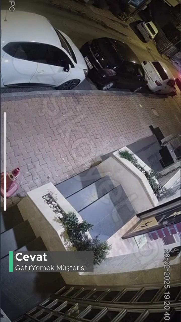 GetirYemek Kuryenin Teslimatı Yapmaması! videonun kapak resmi