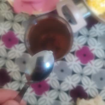 Migros'tan Aldığım Şekerin İçinden Çıkan Kağıt Parçaları