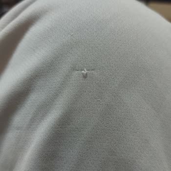 DeFacto'dan Kusurlu Ve Kirli Ürün Teslimatı