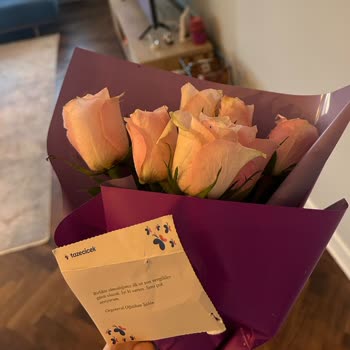 Yanlış Çiçek Teslimatı Ve Cevapsız Müşteri Hizmetleri