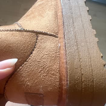 Instagram'dan Aldığım Ugg'lar Hayal Kırıklığı Yarattı