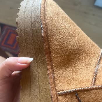 Instagram'dan Aldığım Ugg'lar Hayal Kırıklığı Yarattı