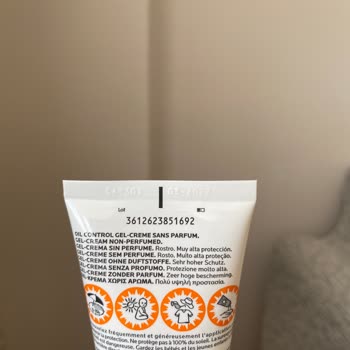 La Roche-Posay Uvmune 400 Sunscreen Has Different Barcode on Product and Box