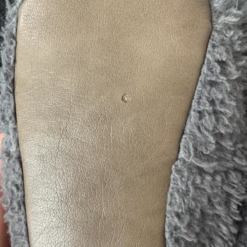 Tüylü Patiklerin Kalitesizliği Ve Koku Sorunu