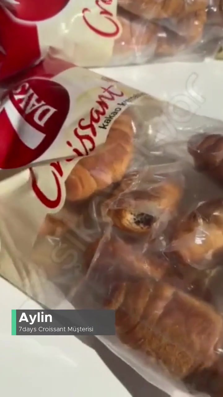 7days Croissant 10'lu Büyük Paket İçinde Açık Ve Isırılmış Bir Adet! videonun kapak resmi