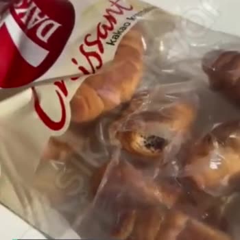 7days Croissant 10'lu Büyük Paket İçinde Açık Ve Isırılmış Bir Adet!