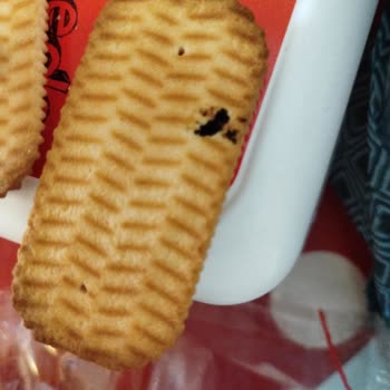 Eti Finger Bisküvilerde Gizemli Siyah Lekeler