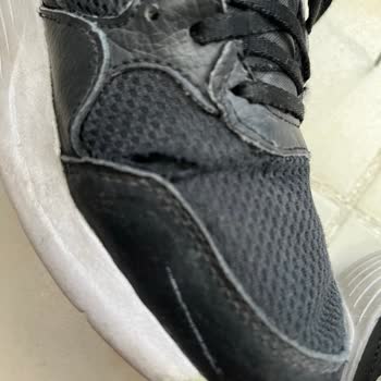 Nike Ayakkabıda Yırtılma Ve Müşteri Hizmetlerinde Hayal Kırıklığı