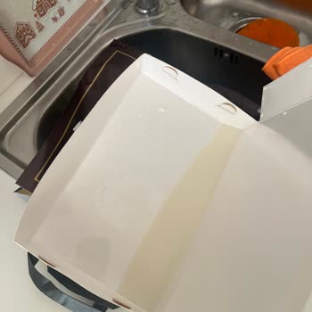 Yanlış Paketleme Nedeniyle Güllaç Sütü Döküldü
