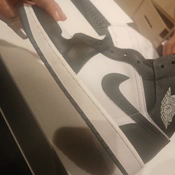 Ayakkabı İadesinde Yaşanan Sorun Ve Mağaza Çalışanının Tutumu