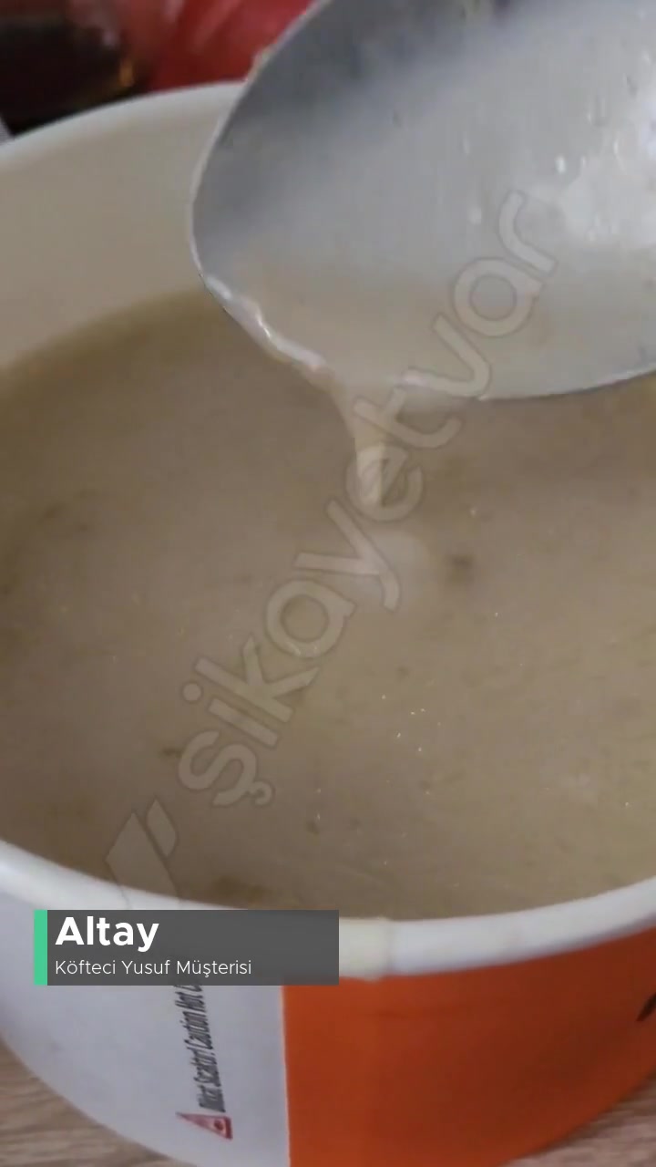 Köfteci Yusuf Paket Servise Gönderilen Et Suyu Çorbanın İçinde Et Yok! videonun kapak resmi