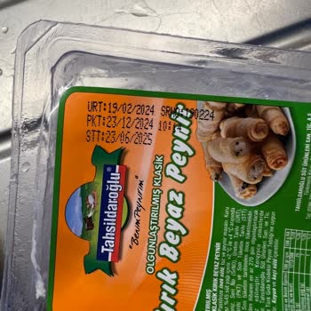 Küflü Peynir Ve İade Zorluğu: Müşteri Memnuniyetsizliği