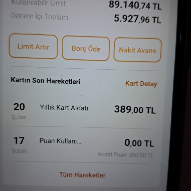 VakıfBank'tan Beklenmedik Kart Aidatı Şoku
