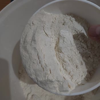 Unun İçindeki Gizemli Maddeler: Cam Mı, Kum Mu?