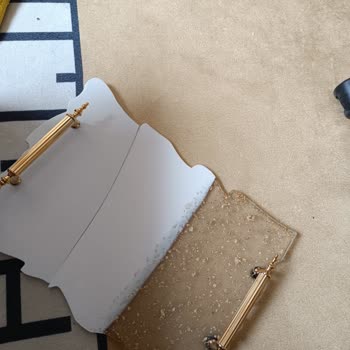 Kırık Gelen Tepsi Ve MNG Kargo'nun Çözüm Üretmeyen Yaklaşımı