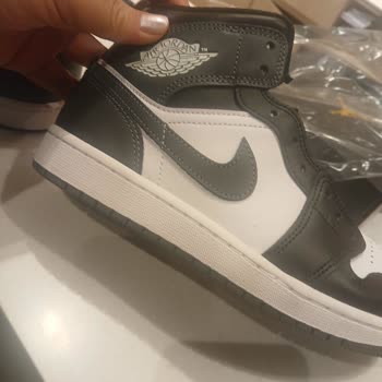 Mağazada İade Sorunu: Sert Ayakkabı Ve Agresif Tutum