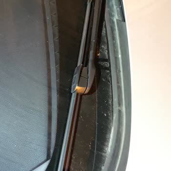 BMW 520D Ön Cam Parçasının Kalitesizliği