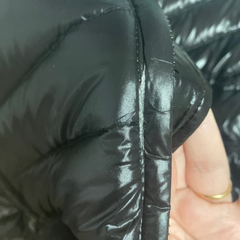 Kaz Tüyleri Ve Fermuar Sorunu İle Hayal Kırıklığı