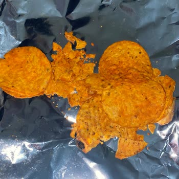 Cipsin İçinden Çıkan Siyah Cisim Şoku