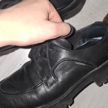 Kalitesiz Ayakkabı Ve Yetersiz Müşteri Hizmeti Şoku