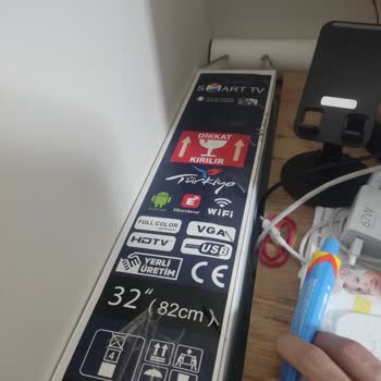 Yumatu 32 İnç Smart TV Uygulama Sorunu: Acil Yardım Talebi