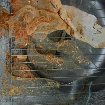 Borcam Fırında Çatladı, İftar Yemeğimiz Mahvoldu