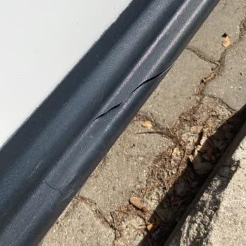 Karavanhane Paslanan Karavan Ve İlgisiz Müşteri Hizmetleri