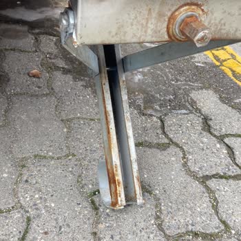 Karavanhane Paslanan Karavan Ve İlgisiz Müşteri Hizmetleri