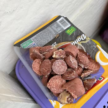 Bozuk Sucuklar Misafire Rezil Etti