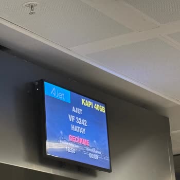 Ajet Uçuş Rötarları Ve Bagaj Hasarıyla Mağduriyet