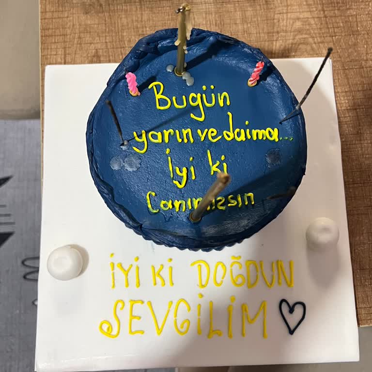 Hayal Kırıklığı Yaratan Pasta Deneyimi: Detaylar Ve Lezzet Eksikliği