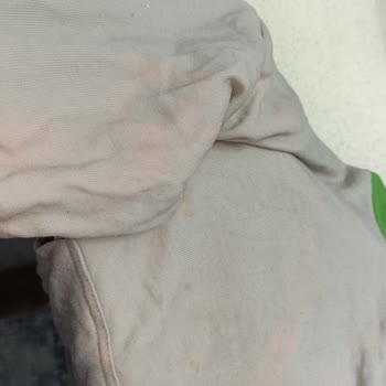 Ürün Lekeleri Ve Renk Değişiklikleriyle Hayal Kırıklığı Yarattı