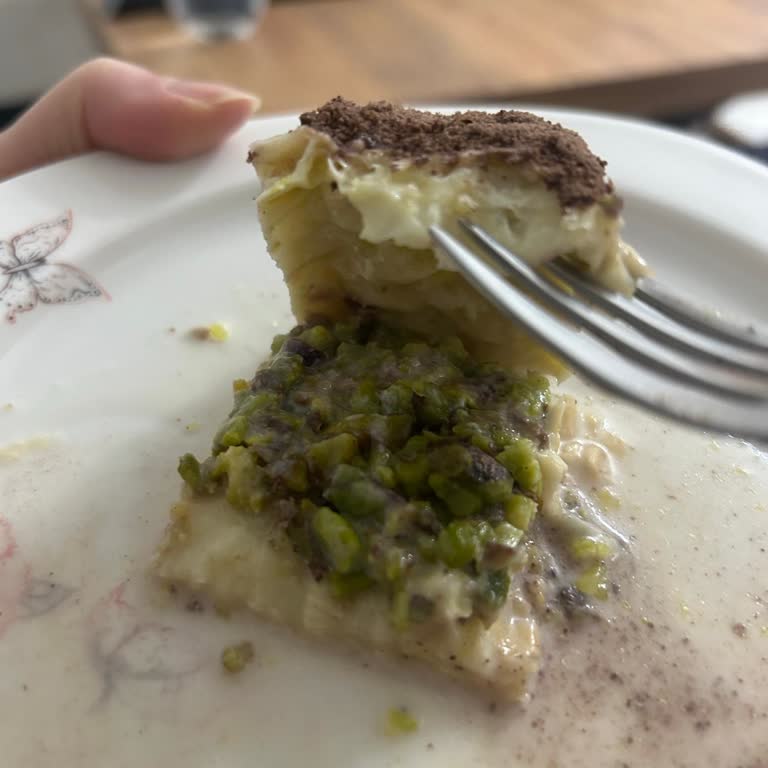 Carrefour'dan Alınan Soğuk Baklavada Antepfıstığı Krizi