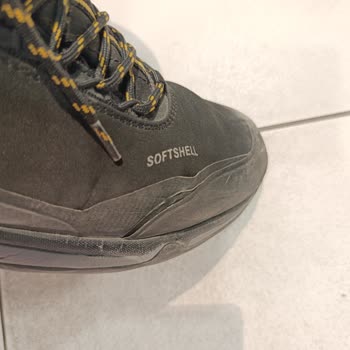 Su Geçirmez Denilen Ayakkabının Hayal Kırıklığı