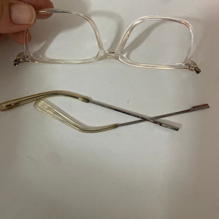 Atasun Optik'ten Alınan Gözlüklerin Kalitesizliği