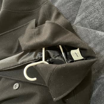 Koton'dan Alınan Kabanın Hızla Tüylendiği Şikayeti