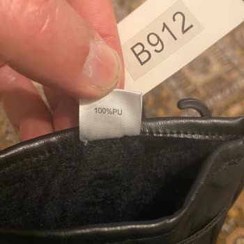 Trendyol'dan Sahte Deri Eldiven Şoku