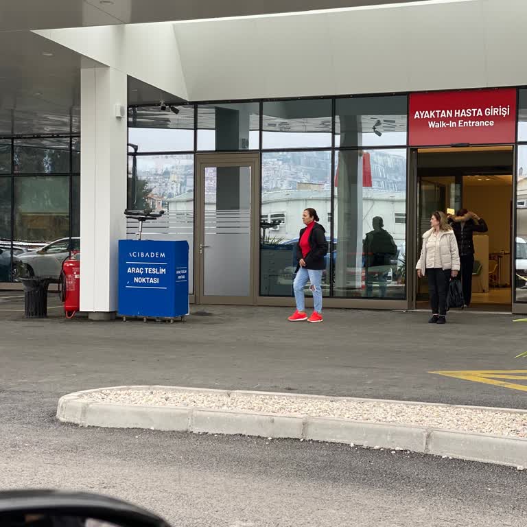 Acıbadem Hastanesi'nde Yüksek Ücret Ve İlgisizlik