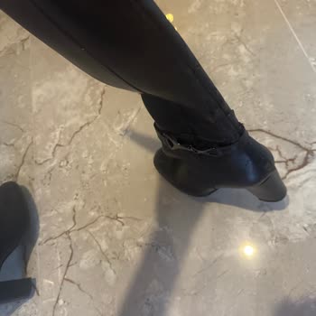 Gerçek Deri Çizmeler Pul Pul Dökülüyor!