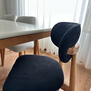 İlk Ev Mobilya Sandalyeler Kolsuz Bir Şekilde Teslim Edildi